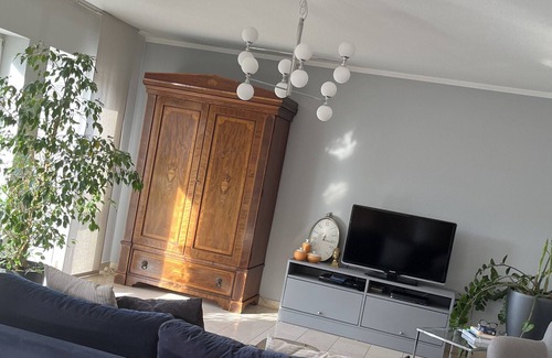 Ruwer-Eitelsbach Maison | Holiday Home 'Haus Rosengarten' with Private Terrace, Private Garden and Wi-Fi