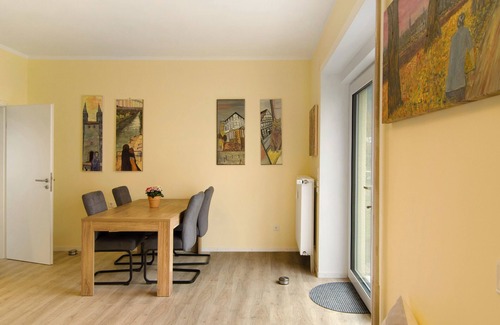 Hoexter Maison | Maison de vacances 'Unterm Räuschenberg' avec vue sur les montagnes, terrasse privée et Wi-Fi