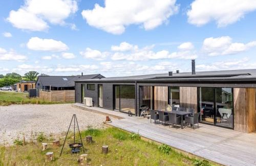 Sjølund Maison | Holiday Home Heidie - 600m from the sea by Interhome
