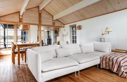 Soderhamn Maison | Holiday Home Huset på Udden by Interhome