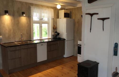 Brekke Maison | Holiday Home Ikjefjord by Interhome