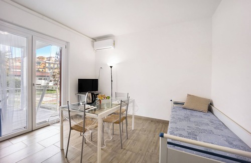 Imperia Maison | Maison de vacances 'Il Gattino Di Porto Appartamento 2' avec piscine partagée