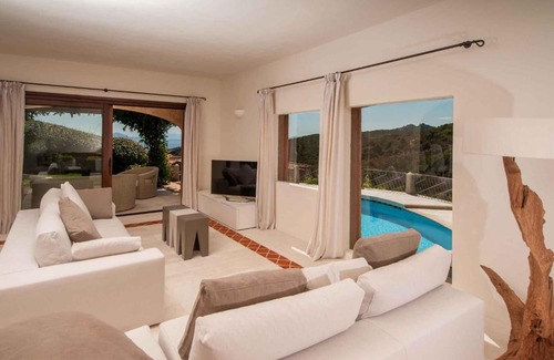 Abbiadori Appartement | Holiday home in Arzachena 31407