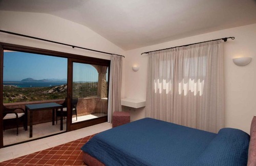 Abbiadori Appartement | Holiday home in Arzachena 31407