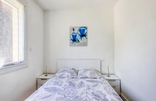 Barry-d'Islemade Maison | Holiday Home in Barry-d'Islemade with Pool