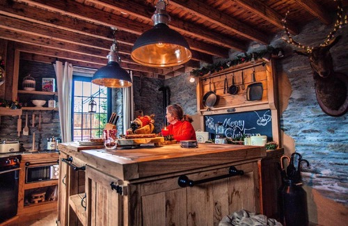 Tavigny Maison | Maison de vacances א Bastogne avec bain moussant