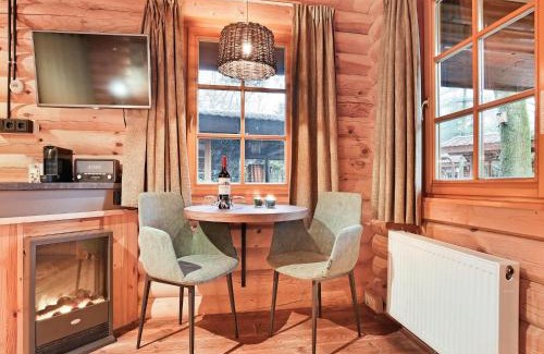 Diessen Maison | Holiday Home in Brabant with Hot Tub