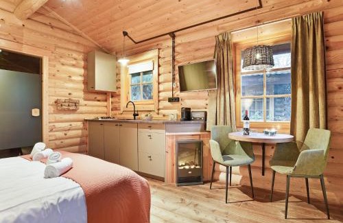 Diessen Maison | Holiday Home in Brabant with Hot Tub