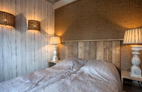 Cothen Chalet De Ski | Holiday Home in Cothen by the Waterfront