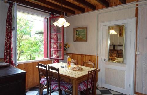 Etretat Maison | Holiday Home in Etretat near Beach & Cliffs