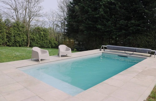 Somme-Leuze Maison | Maison de vacances pour 12 adultes / 3 bébés avec sauna et piscine extérieure