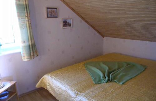 Balatonkeresztur Maison | Holiday home in Balatonmariafürdo 19321