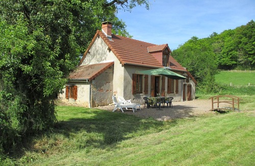 Isenay Maison | Maison à Isenay près du lac et forêt