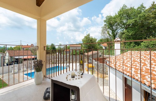 Kapelica Maison | Maison de vacances א Labin avec piscine privיe