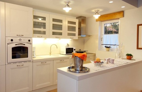 Kapelica Maison | Maison de vacances dans Labin avec terrasse, Climatisation, WIFI, Machine à laver (688-1)