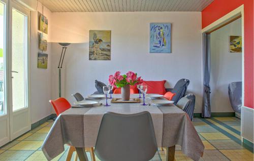 Montsenelle Maison | Holiday Home In Montsernelle