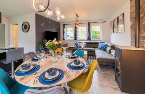Somme-Leuze Maison | Holiday home in Noiseux with fenced garden