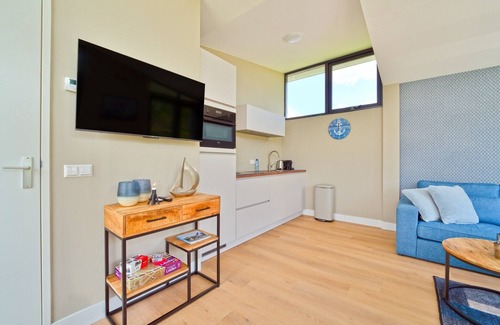 Leiderdorp Maison | Holiday Home in Oud Ade near Kaag Lakes