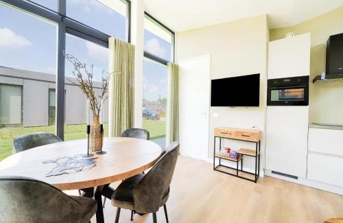 Leiderdorp Maison | Holiday Home in Oud Ade near Kaag Lakes