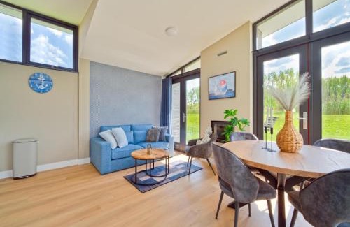 Leiderdorp Maison | Holiday Home in Oud Ade near Kaag Lakes