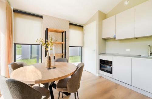 Leiderdorp Maison | Holiday Home in Oud Ade near Kaag Lakes