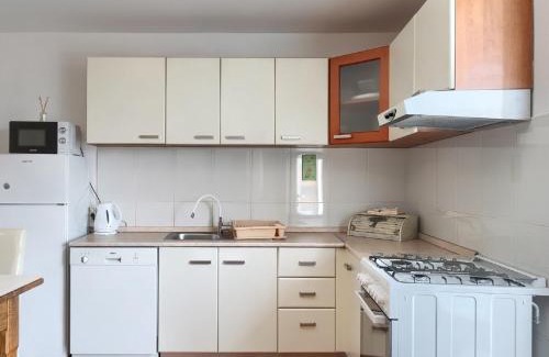 Rovinjsko Selo Maison | Holiday Home in Rovinjsko with Pool