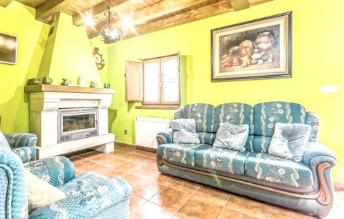 Trescares Maison | Holiday home in rural area with mountain view in Trescares
