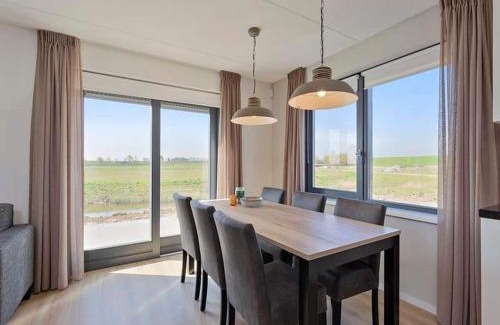 Scherpenisse Maison | Holiday Home in Scherpenisse near the Sea