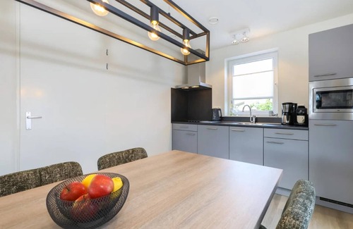 Municipality of Nissewaard Maison | Maison à Simonshaven près du Lac