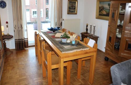 Sweikhuizen Maison | Holiday Home in Sittard with Pool