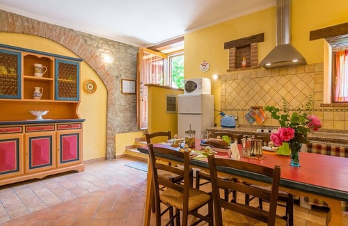 Monteluiano Maison | Ferme dans une région vallonnée avec piscine