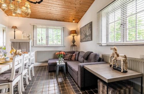 Pittem Maison | Holiday home in West Flanders with garden and bubble bath