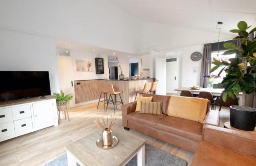 Zevenhuizen Maison | Holiday Home in Zevenhuizen with Sauna