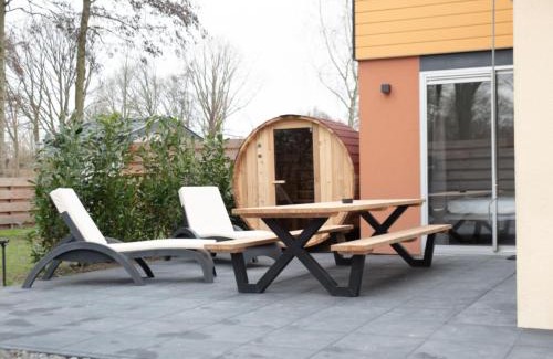 Zevenhuizen Maison | Holiday Home in Zevenhuizen with Sauna
