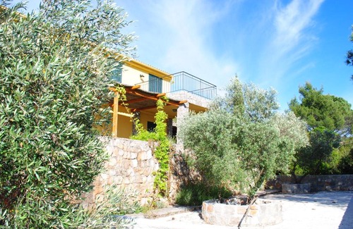 Lustica Maison | Holiday Home Iris