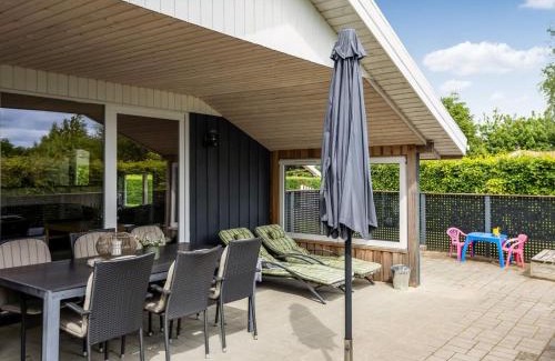 Hejlsminde Strand Maison | Holiday Home Irlin - 850m from the sea by Interhome
