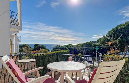 Moraira Maison | Holiday Home 'Isabel' with Sea View, Wi-Fi and Air Conditioning