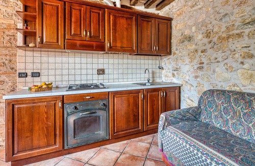 Giano dell'Umbria Autre | Maison de vacances 'Casale Storico XVII Sec - Rosa' avec vue sur la montagne et piscine partagée