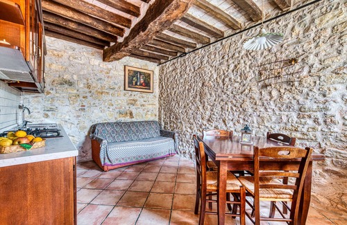 Giano dell'Umbria Autre | Maison de vacances 'Casale Storico XVII Sec - Rosa' avec vue sur la montagne et piscine partagée
