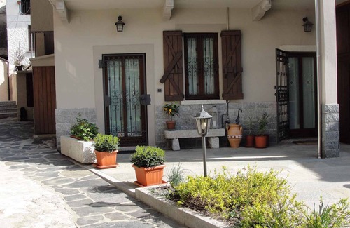 Madonna del Sasso Maison | Appartement de vacances dans le centre-ville et de la télévision par satellite