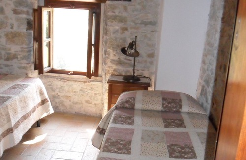 Terria Maison | Holiday Home 'Casa Di Silvia A Bernara' with Mountain View