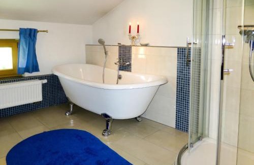 Haidmuhle Maison | Holiday Home Kaiserhäusl by Interhome