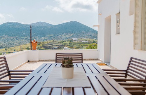 Apollonia Maison | Maison de vacances 'Komis Mansion Exambela' avec terrasse privée, Wi-Fi et climatisation