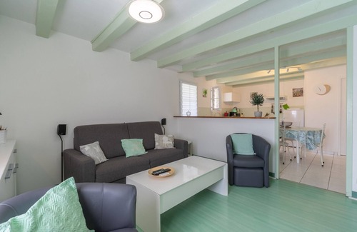 Saint-Just-Luzac Maison | Maison de vacances 'L'Olivier' avec terrasse privée, Wi-Fi et climatisation