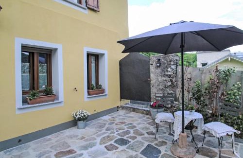 Casale Corte Cerro Maison | Holiday Home La Casetta by Interhome
