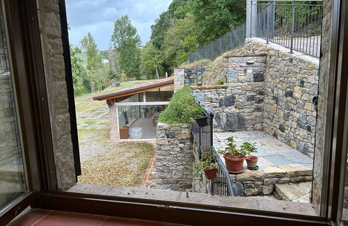 Serramazzoni Maison | Maison de vacances "La Casa della Nonna" avec vue sur les montagnes, terrasse privée et Wi-Fi
