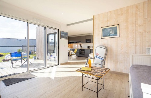 Saint-Marine Maison | Maison de vacances 'La Cabane - 10 Min Du Port' avec terrasse privée, Wi-Fi et climatisation