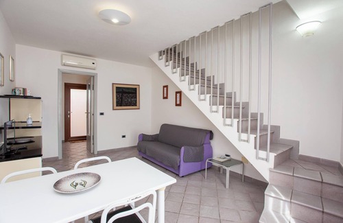 Santa Lucia Maison | Maison de vacances 'La Casa di Barbara' près de la plage avec terrasse