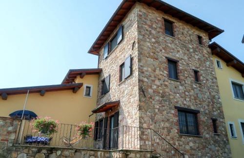 Castana Maison | Holiday Home La Corte Bricca - Trilo Torretta by Interhome