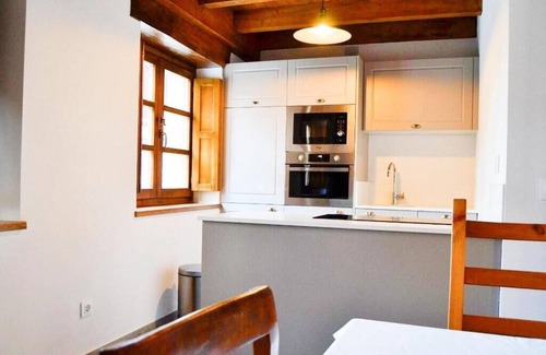 Bobia de Abajo Maison | Holiday Home 'La Corte Del Rondiellu 2' with Mountain View, Private Terrace and Wi-Fi